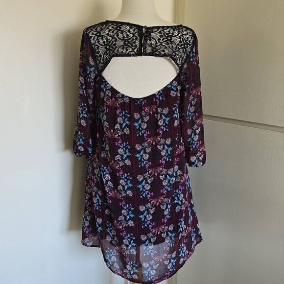 Tempted black floral a-line shift dress with lace open back, EUC, Sz. M - Picture 5 of 8